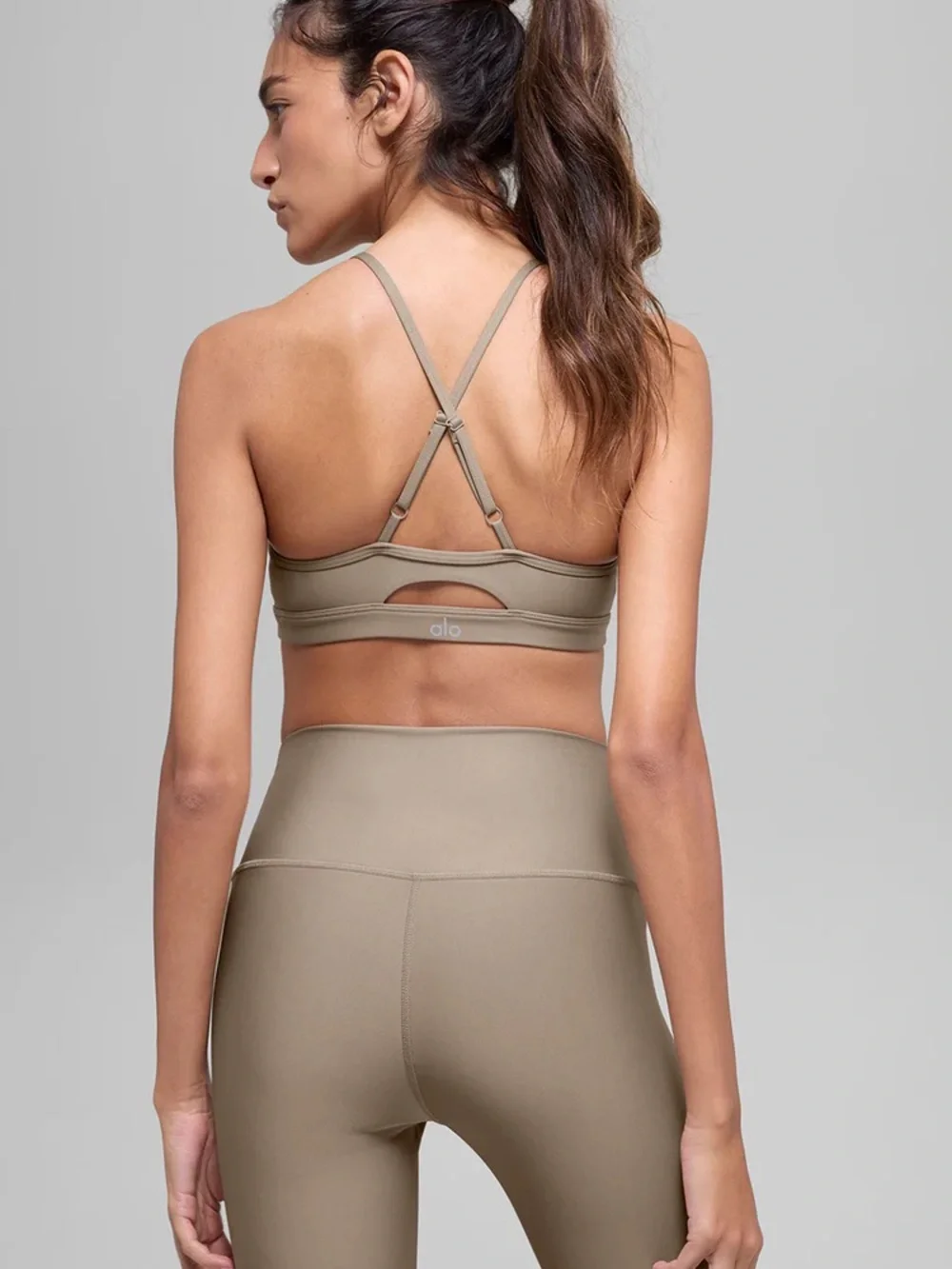ALO Yoga Airlift Intrigue Sports Bra - Picture 2 of 6